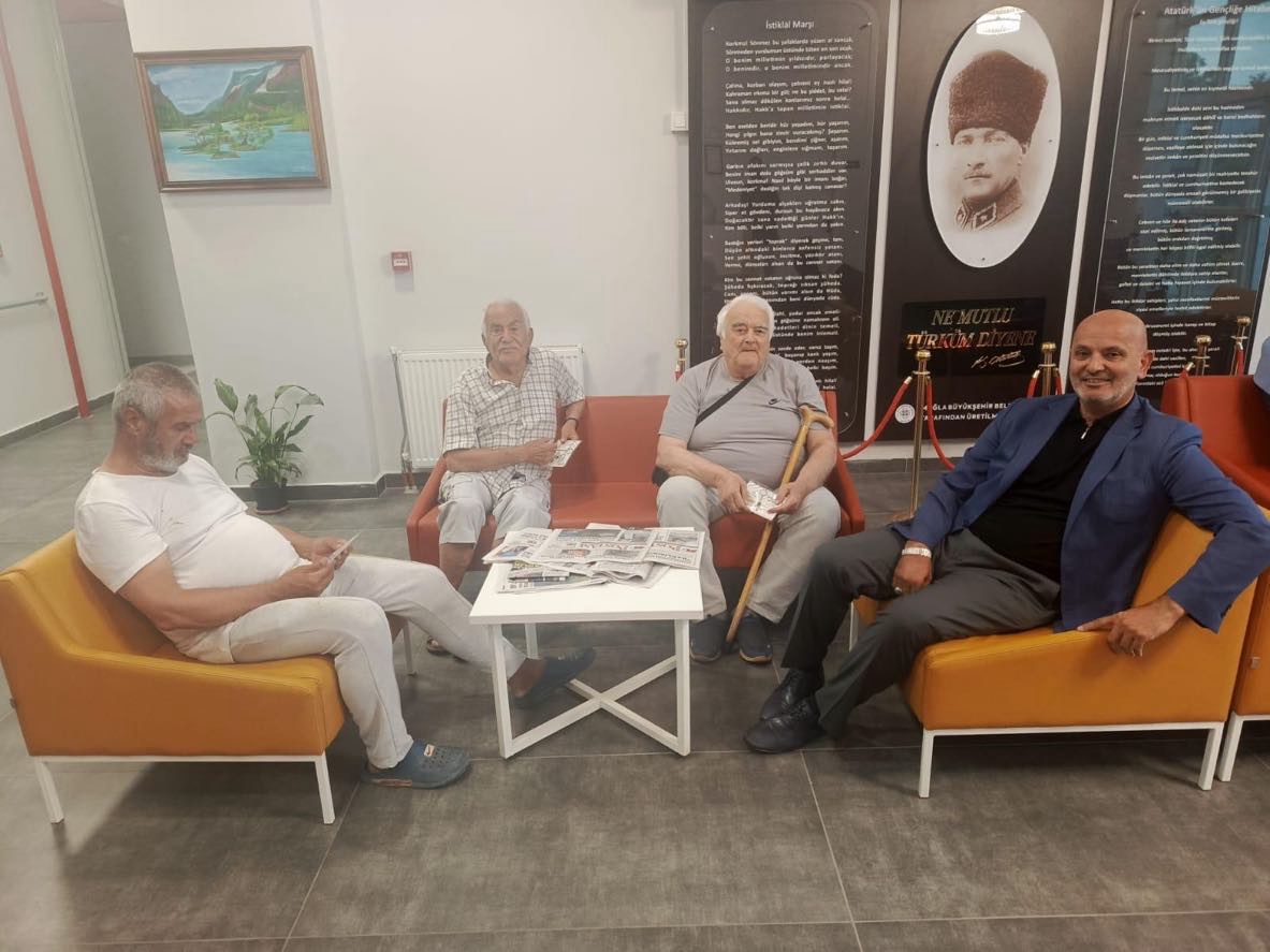 İl Müdürümüz Yakup KÜTÜK, Babalar Günü dolayısıyla Abide Hasan Nuri Öncüer Huzurevi’ni ziyaret ederek huzurevinde kalan kıymetli büyüklerimizle bir araya geldi. 