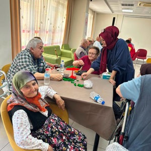 Salihli Huzurevinde Babalar Günü Coşkuyla Kutlandı - fotoğraf 5