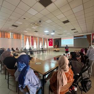 Yabancı Uyruklu Kadınlara Yönelik “Kadına Yönelik Şiddetle Mücadele” Bilgilendirme Eğitimi Gerçekleştirildi - fotoğraf 1