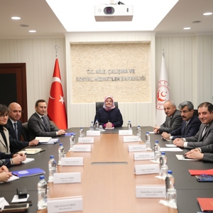 Bakan Selçuk, ILO Türkiye Temsilcisi ve Beraberindeki Heyeti Kabul Etti - fotoğraf 1