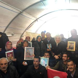 Emine Erdoğan ve Bakan Selçuk Diyarbakır Annelerini Ziyaret Etti - fotoğraf 5