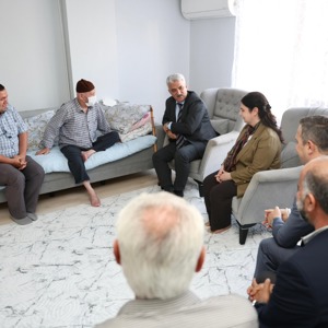 Valimiz Sayın Mehmet Makas Şehit Aileleri ve Gazimizi Ziyaret Etti. - fotoğraf 7