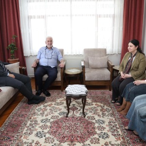 Valimiz Sayın Mehmet Makas Şehit Aileleri ve Gazimizi Ziyaret Etti. - fotoğraf 6