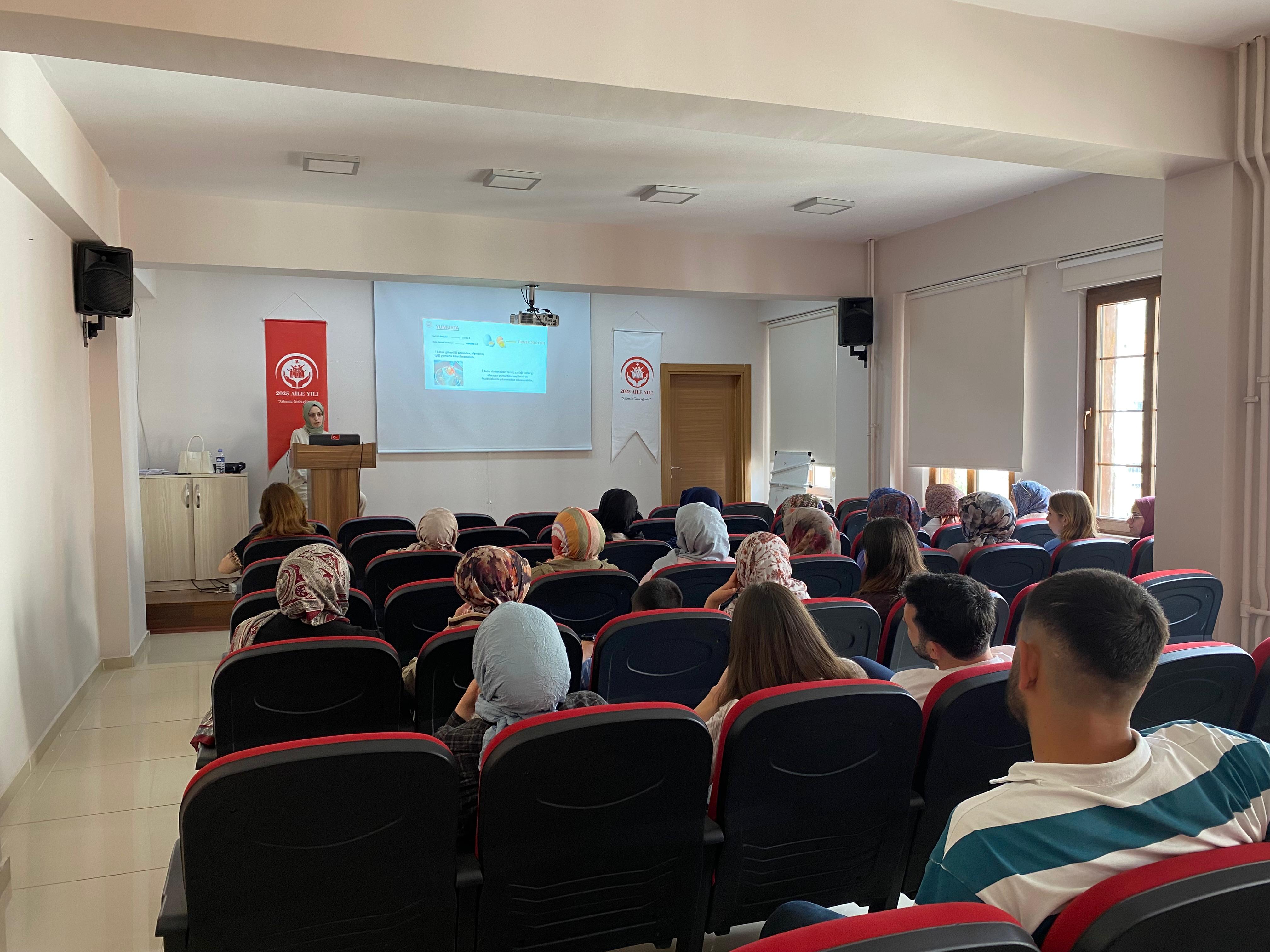 Dengeli ve Sağlıklı Beslenme Konulu Eğitim Gerçekleştirildi