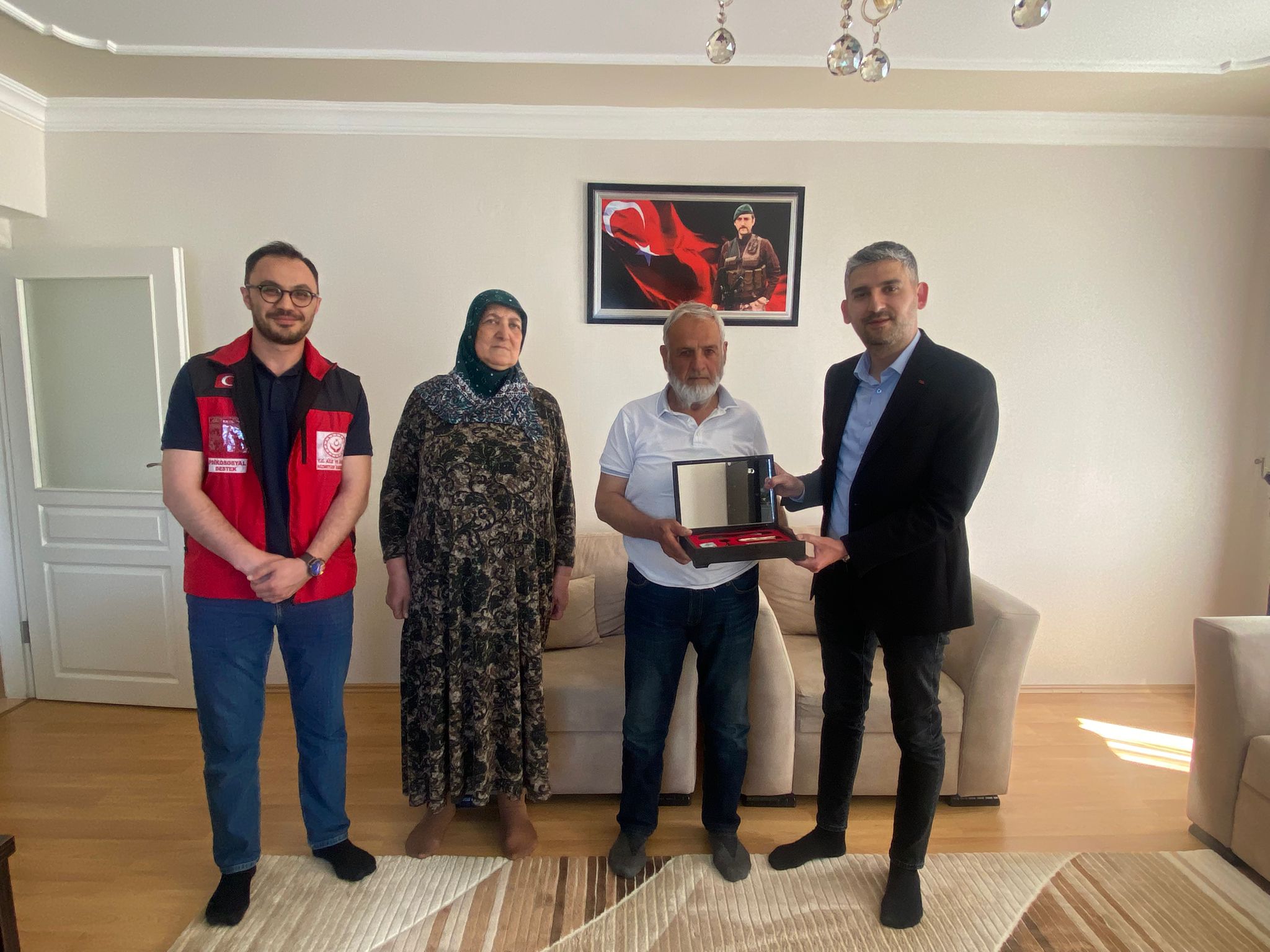 Aziz Şehitlerimizin Kıymetli Emanetlerine Babalar Günü Ziyareti