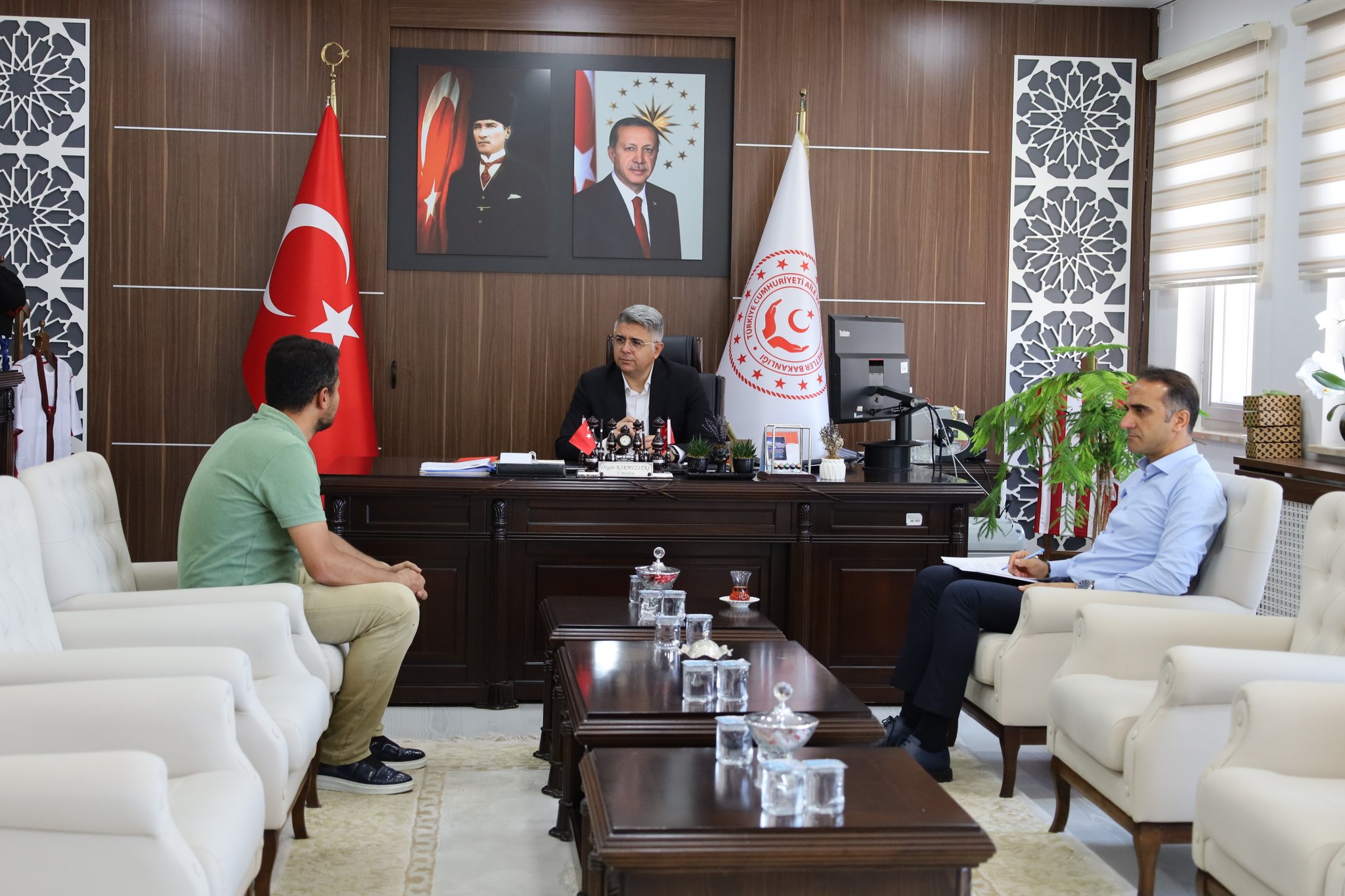 Pazartesi Günleri Çalışma Arkadaşlarımızı Dinliyoruz