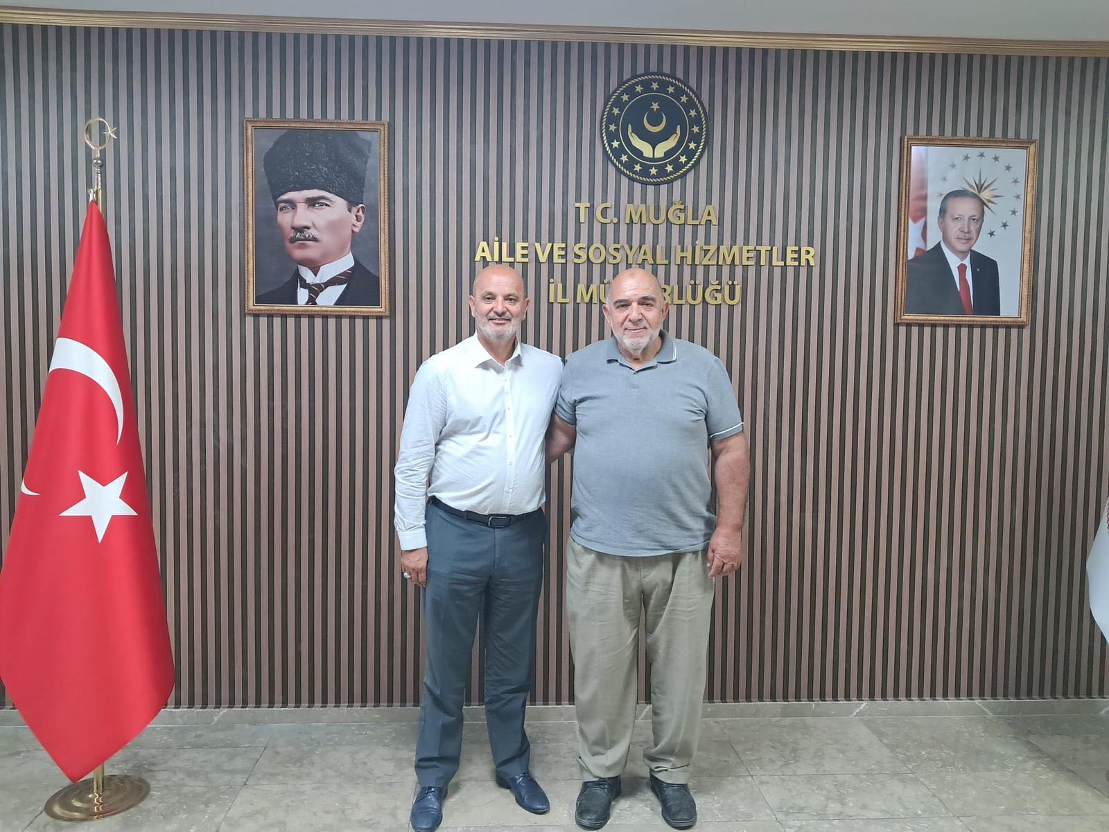Muğla Kızılay İl Merkezi Başkanı Şadi PİRCİ, İl Müdürümüz Yakup KÜTÜK’ü makamında ziyaret etti.