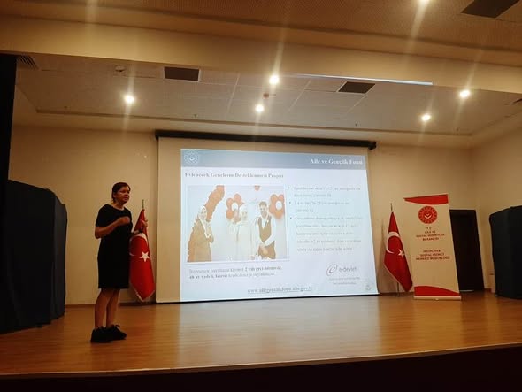  İlçe Muhtarlarımıza Sosyal Risk Haritaları Kapsamında Bilgilendirme Sunumu