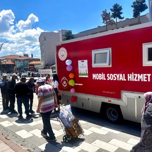 Kaman’ da Mobil Sosyal Hizmet Aracı Tanıtım ve Bilgilendirme Çalışmamız Gerçekleştirildi - fotoğraf 3