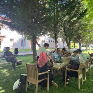 Bugün Kırşehir Huzurevi'ndeki kıymetli büyüklerimizle doğanın kucağında harika bir gün geçirdik 🌿☀️ - fotoğraf 3