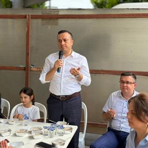 Muharrem ayının bereketini ve paylaşma kültürünü yaşatmak amacıyla, İl Müdürlüğümüz bahçesinde düzenlediğimiz aşure ikramında çalışma arkadaşlarımızla bir araya geldik. - fotoğraf 2