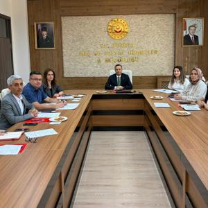 İl Müdürümüz Selim Köse başkanlığında Sosyal Hizmet Merkezi Kuruluş Müdürleri Toplantısı gerçekleştirildi. - fotoğraf 2