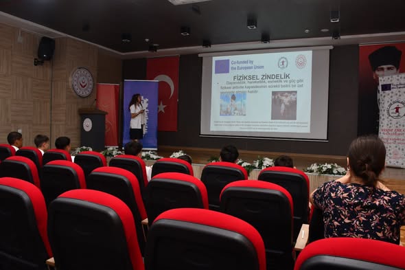 Sağlıklı Beslenme Ve Spor Eğitimi
