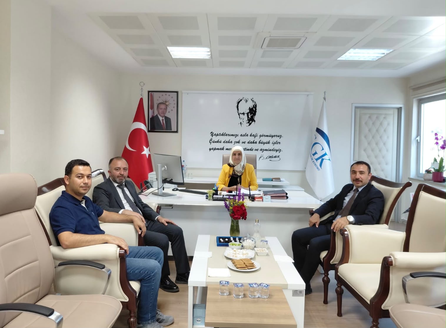 Çankırı SGK İl Müdürü Olarak Atanan Sn. Karanfil KARAER UYAR Hanımefendiye Hayırlı Olsun Ziyareti 