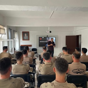 Safranbolu Jandarma Komando Eğitim Merkezi Komutanlığında Psikolojik İlk Yardım Eğitimi Gerçekleştirildi - fotoğraf 2