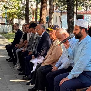 Vali Vekilimiz Hamdullah Suphi Özgödek ve İl Müdürümüz Selim Köse’nin katılımlarıyla, Haziran ayı içerisinde şehadet yıl dönümü bulunan aziz şehitlerimiz için Isparta Şehitliği’nde anma programı düzenlendi. - fotoğraf 4
