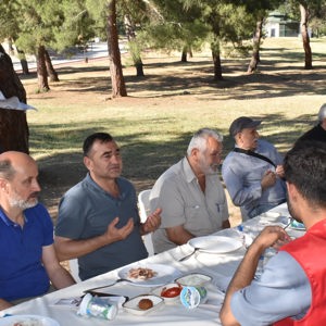 Büyüklerimiz, geçmişimizin emanetçisi, geleceğimizin en kıymetli rehberidir. - fotoğraf 6