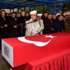 Şehit Piyade Sözleşmeli Er Berkay Işık Son Yolculuğuna Uğurlandı - fotoğraf 3