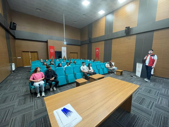 Evlilik Öncesi ve Aile Hukuku konularında eğitimler verilmiştir.