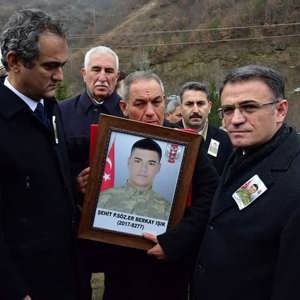 Şehit Piyade Sözleşmeli Er Berkay Işık Son Yolculuğuna Uğurlandı - fotoğraf 6