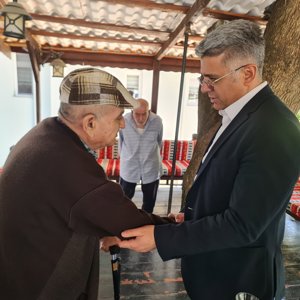 Hürmet Makamının Sahibi Kıymetli Büyüklerimizle Bir Araya Geldik - fotoğraf 4