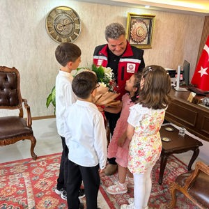 Çocuklarımızdan İl Müdürümüze Anlamlı Babalar Günü Ziyareti - fotoğraf 1