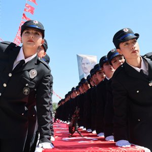 Sivas Polis Meslek Yüksekokulunda 23. Dönem Mezuniyet Töreni Gerçekleştirildi - fotoğraf 4