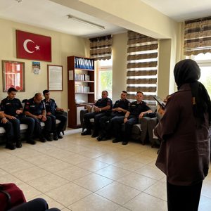Kadına Yönelik Şiddetle Mücadele Farkındalık Eğitimi Gerçekleştirildi - fotoğraf 1