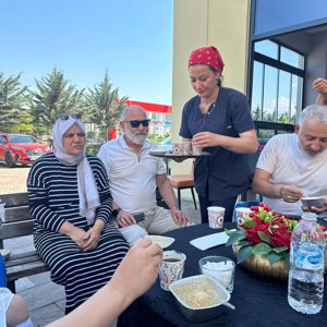 Fatsa Huzurevi’nde Aşure Bereketi: Geleneklerimiz Paylaşım ve Birlikte Hayat Buluyor - fotoğraf 3