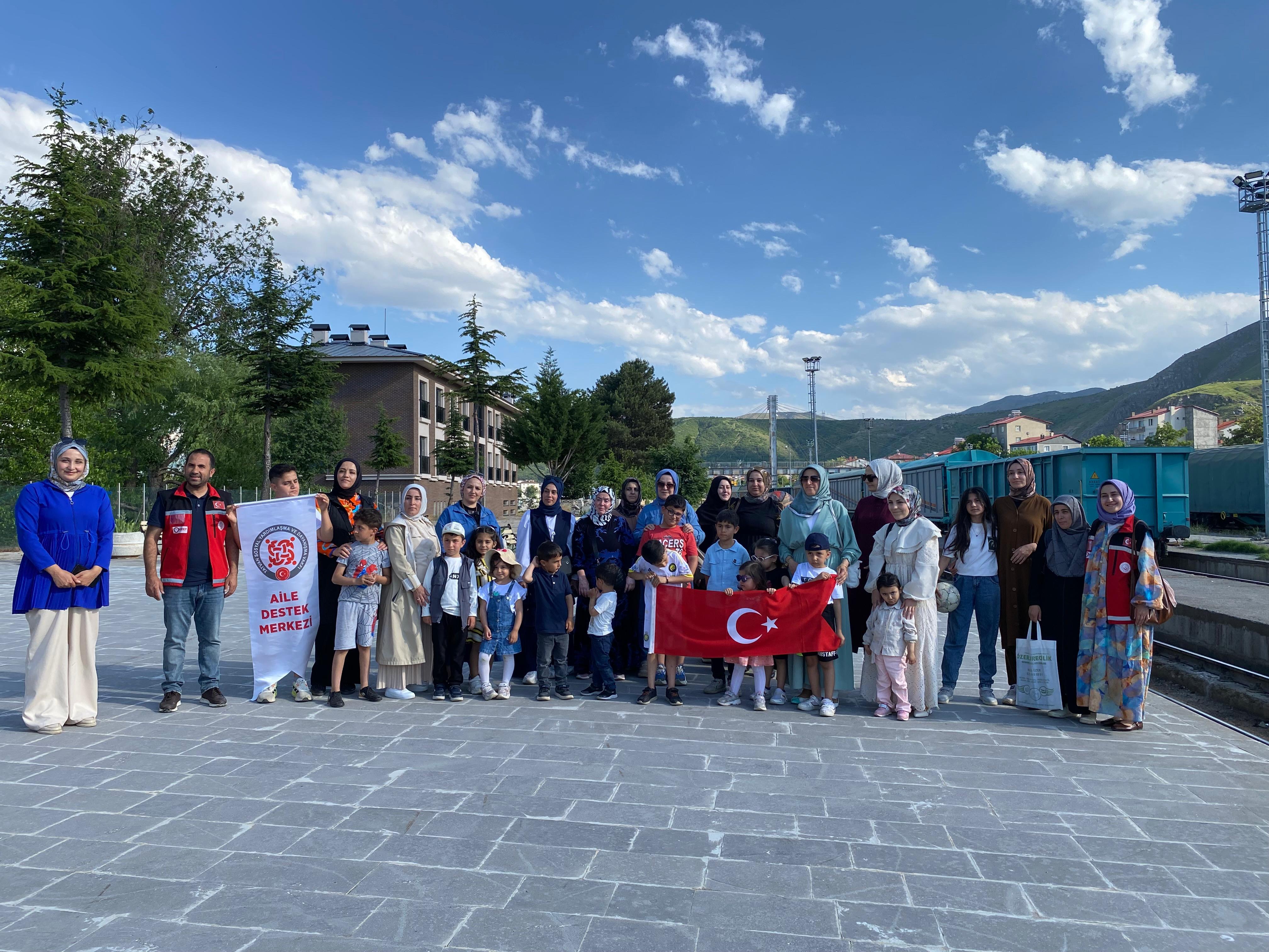 Aile  ve Nüfus On Yılı Kapsamında Tren Yolculuğu Etkinliği