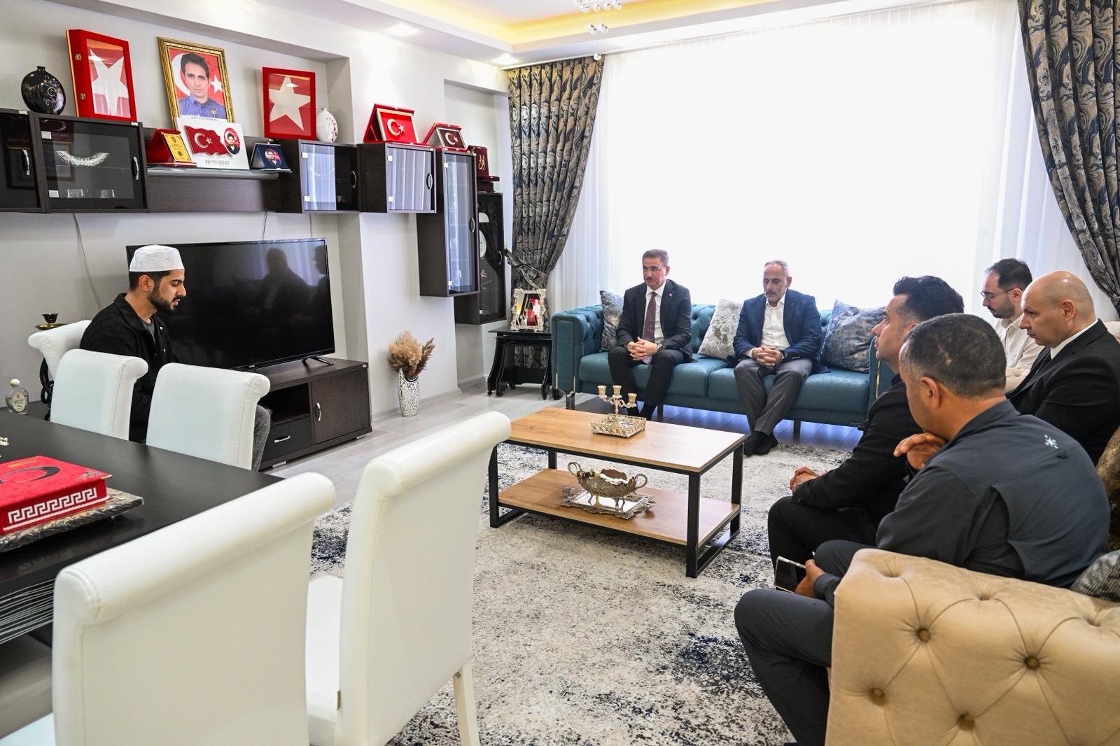 Babalar Günü Dolayısıyla Şehit Polis Memuru Abdulkadir Güngör’ün Kıymetli Ailesini Ziyaret Ettik.