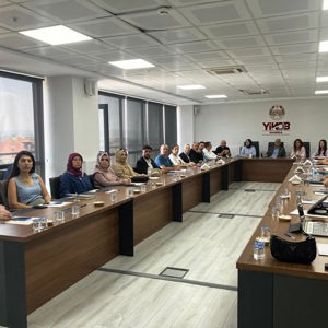 Koruyucu Aile Hizmetinin Tanıtımı ve Yaygınlaştırılmasına Yönelik Toplantı Gerçekleştirildi - fotoğraf 1