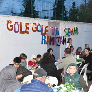 Çocuk Kuruluşumuzda İftar Programı Düzenledik - fotoğraf 1