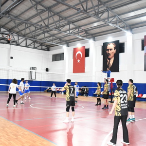 İl Müdürlüğümüz ve bağlı kuruluş personellerimiz arasında düzenlenen 3. Geleneksel Voleybol Turnuvası başladı - fotoğraf 5