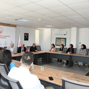İl Müdürümüz Galip Sökmen başkanlığında ve Asliye Ceza Mahkemesi Hakimimizin katılımıyla Hukuk Hizmetleri Birimi istişare toplantısı gerçekleştirildi. - fotoğraf 2