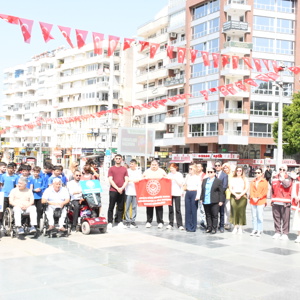 10-16 Mayıs Engelliler Haftası kapsamında Çelenk Sunma Töreni Yapıldı - fotoğraf 3