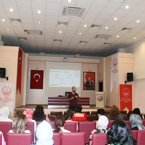 Bakım Personellerimize, Çocuk Yetiştirme Tutumları Ve Teknoloji Bağımlılığı Konusunda Eğitim Verildi - fotoğraf 3