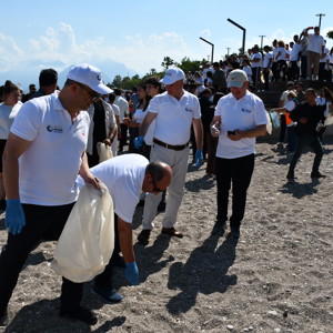 Dünya Çevre Günü’nde Konyaaltı Sahili’nde Bir Araya Gelerek Çevremiz İçin Farkındalık Oluşturduk - fotoğraf 5