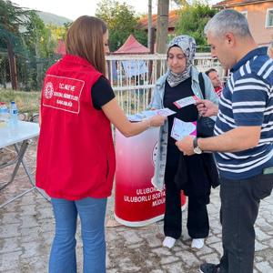  Uluborlu Sosyal Hizmet Merkezimiz olarak, ilçemizde düzenlenen 47. Geleneksel Uluborlu Kiraz Festivali ve Yağlı Pehlivan Güreşleri kapsamında vatandaşlarımızla bir araya geldik. - fotoğraf 1