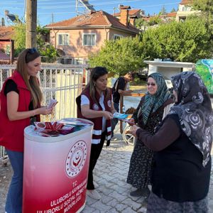  Uluborlu Sosyal Hizmet Merkezimiz olarak, ilçemizde düzenlenen 47. Geleneksel Uluborlu Kiraz Festivali ve Yağlı Pehlivan Güreşleri kapsamında vatandaşlarımızla bir araya geldik. - fotoğraf 3