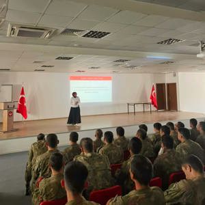 40. Piyade Eğitim Tugay Komutanlığında, personellere yönelik "Madde Bağımlılığı" ve "Kumar Bağımlılığı" konularında bilgilendirme eğitimi gerçekleştirdik. - fotoğraf 3
