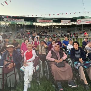 Uluborlu İbrahim Etem Erbil Bakım, Rehabilitasyon ve Aile Danışma Merkezimiz olarak, kurum sakinlerimizle birlikte ilçemizde düzenlenen 47. Geleneksel Kiraz Festivali'ne katılım sağladık. - fotoğraf 1