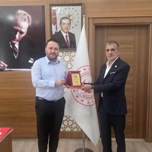 Şehit Gazi Kamu-Sen Genel Başkanı'ndan İl Müdürümüze Ziyaret - fotoğraf 1
