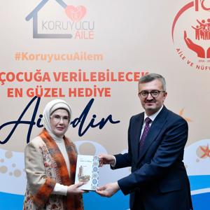 Emine Erdoğan Hanımefendi ve Bakanımız Göktaş "Gönül Elçileri Koruyucu Aile Vizyon Çalıştayı Kapanış Programı"na katıldı - fotoğraf 11