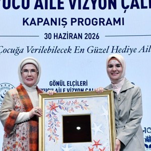 Emine Erdoğan ve Bakanımız Göktaş "Gönül Elçileri Koruyucu Aile Vizyon Çalıştayı Kapanış Programı"na katıldı - fotoğraf 1
