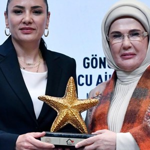 Emine Erdoğan ve Bakanımız Göktaş "Gönül Elçileri Koruyucu Aile Vizyon Çalıştayı Kapanış Programı"na katıldı - fotoğraf 22