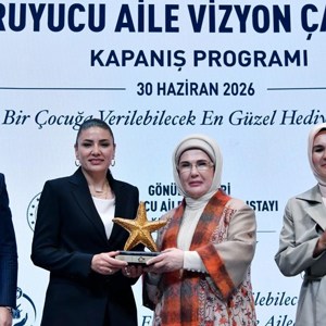 Emine Erdoğan ve Bakanımız Göktaş "Gönül Elçileri Koruyucu Aile Vizyon Çalıştayı Kapanış Programı"na katıldı - fotoğraf 25