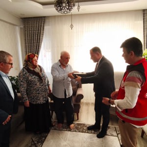 Babalar Günü vesilesiyle aziz şehidimiz Hasan Hüseyin ÇALIŞKAN’ın kıymetli babası Bahri ÇALIŞKAN’ı ziyaret ettik. - fotoğraf 4
