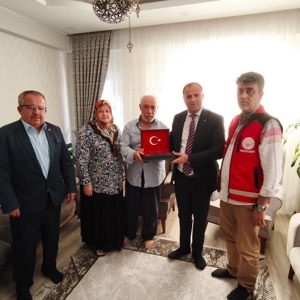 Babalar Günü vesilesiyle aziz şehidimiz Hasan Hüseyin ÇALIŞKAN’ın kıymetli babası Bahri ÇALIŞKAN’ı ziyaret ettik. - fotoğraf 5