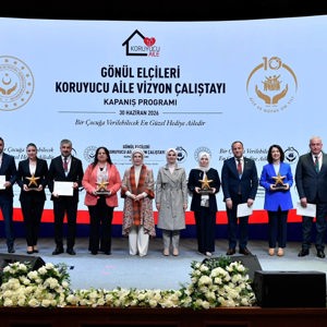 Şanlıurfa'ya Geçici Koruyucu Aile Hizmeti Özel Ödülü - fotoğraf 9